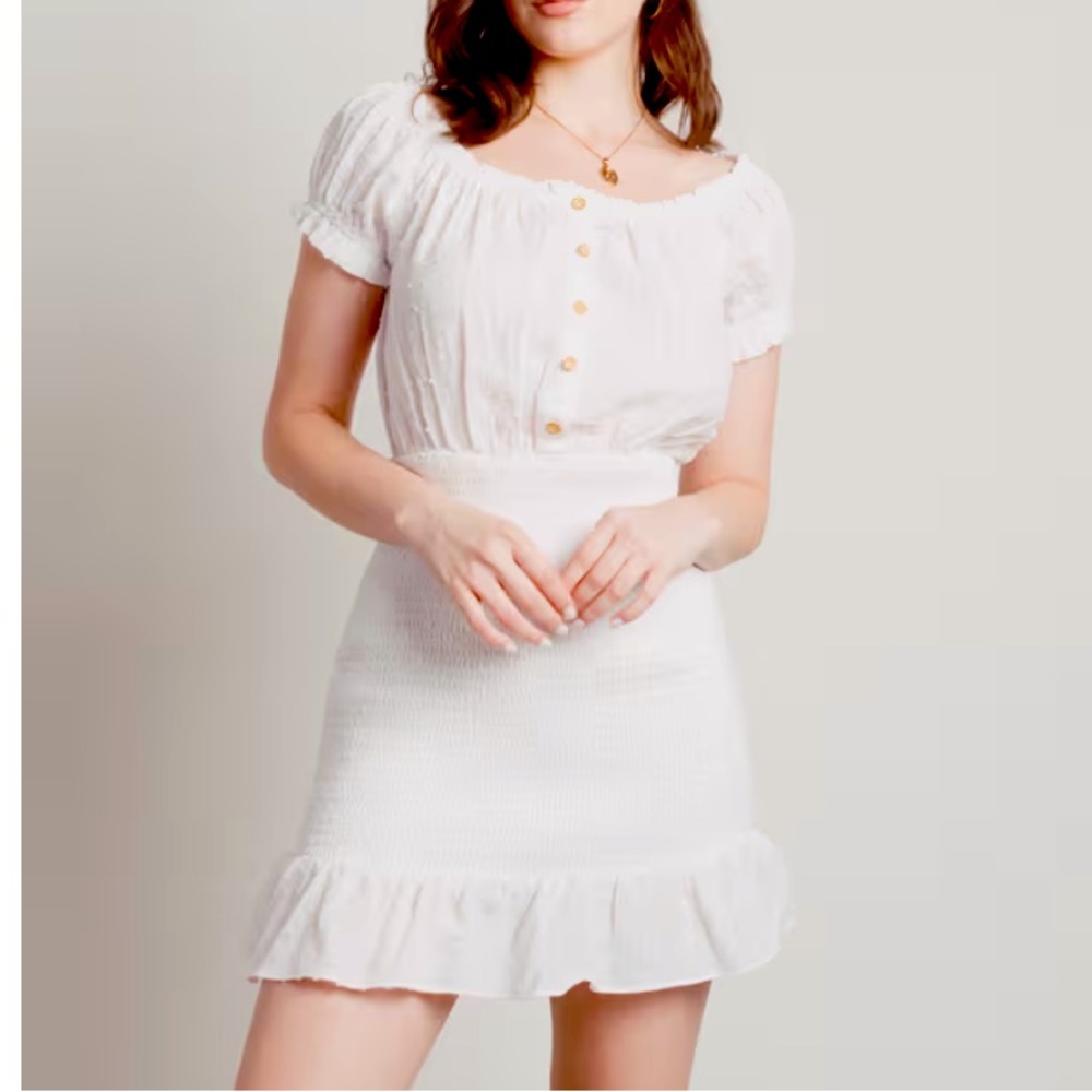 NWOT Promesa Boutique Smocked White Dress 💅